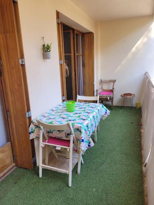 Au Calme, 200M Du Centre T2 Avec Balcon Et Parking Apartman Cassis Kültér fotó
