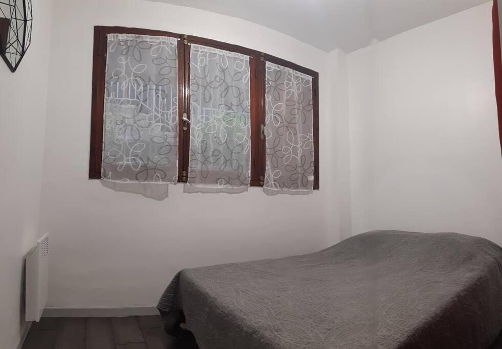 Au Calme, 200M Du Centre T2 Avec Balcon Et Parking Apartman Cassis Kültér fotó