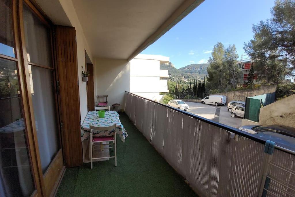 Au Calme, 200M Du Centre T2 Avec Balcon Et Parking Apartman Cassis Kültér fotó