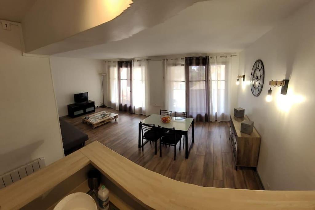 Au Calme, 200M Du Centre T2 Avec Balcon Et Parking Apartman Cassis Kültér fotó