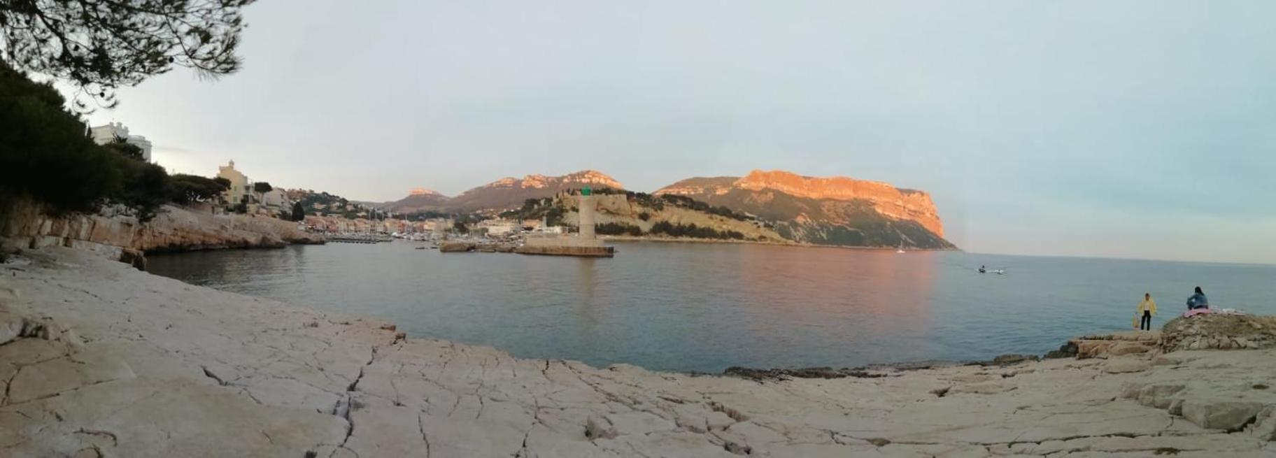 Au Calme, 200M Du Centre T2 Avec Balcon Et Parking Apartman Cassis Szoba fotó